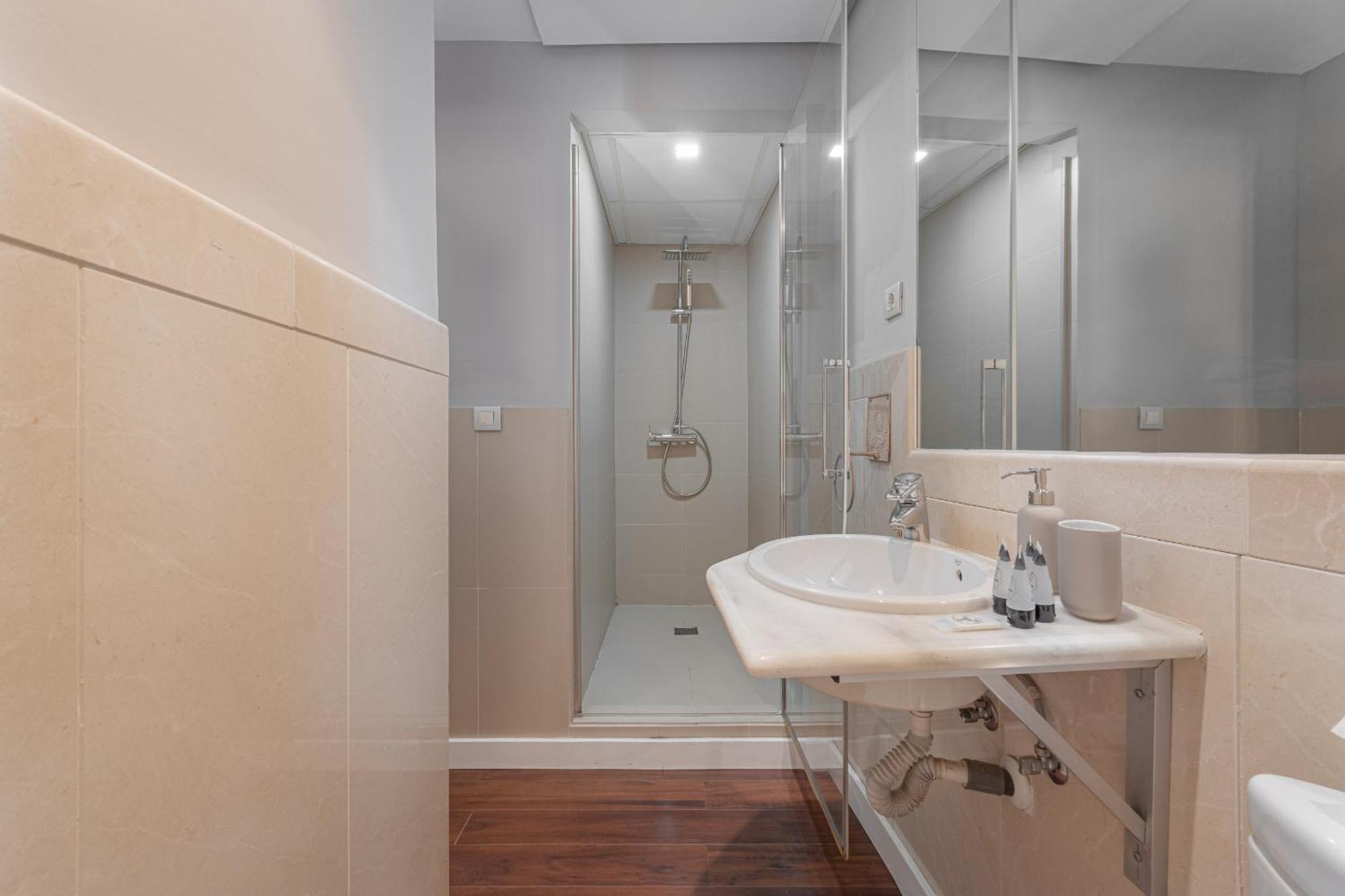 C31 Deluxe Apartment Into Cathedral Square Malaga Ngoại thất bức ảnh
